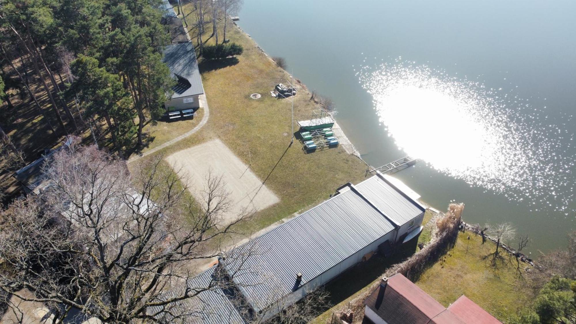Yacht Club Bezdrev Hotell Hluboká nad Vltavou Exteriör bild