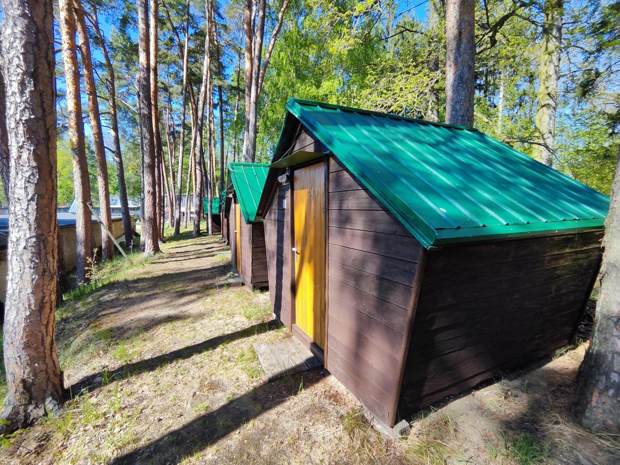 Yacht Club Bezdrev Hotell Hluboká nad Vltavou Exteriör bild